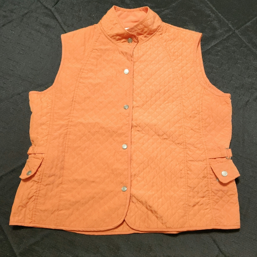 Mifresia orange lightweight quilted vest. Size XL